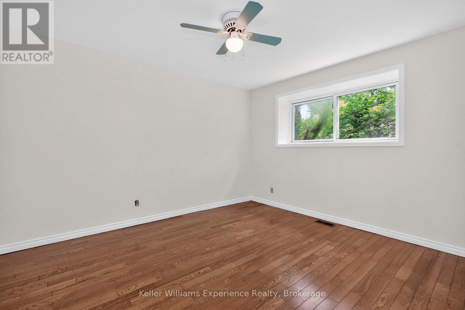 12 Richelieu Street, Penetanguishene, Ontario  L9M 1H9 - Photo 17 - S13168576