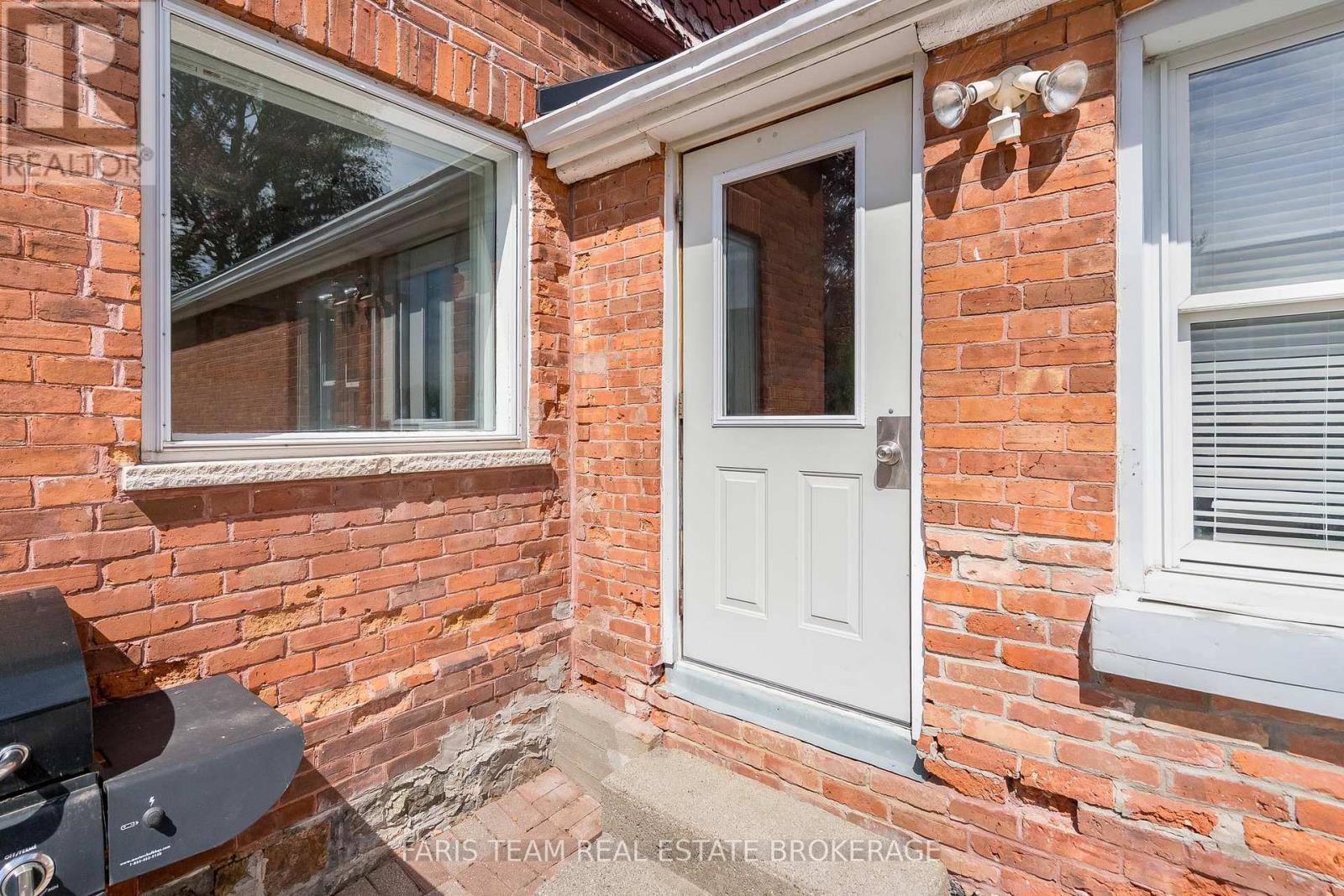 23 Yonge Street S, Springwater, Ontario  L0L 1P0 - Photo 31 - S13129578