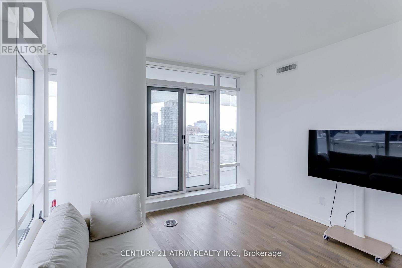 2104 - 1 Bloor Street E, Toronto, Ontario  M4W 0A8 - Photo 11 - C13168534