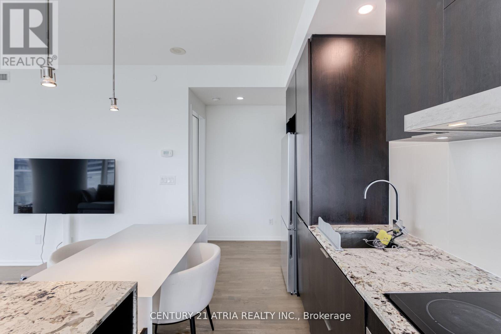 2104 - 1 Bloor Street E, Toronto, Ontario  M4W 0A8 - Photo 13 - C13168534