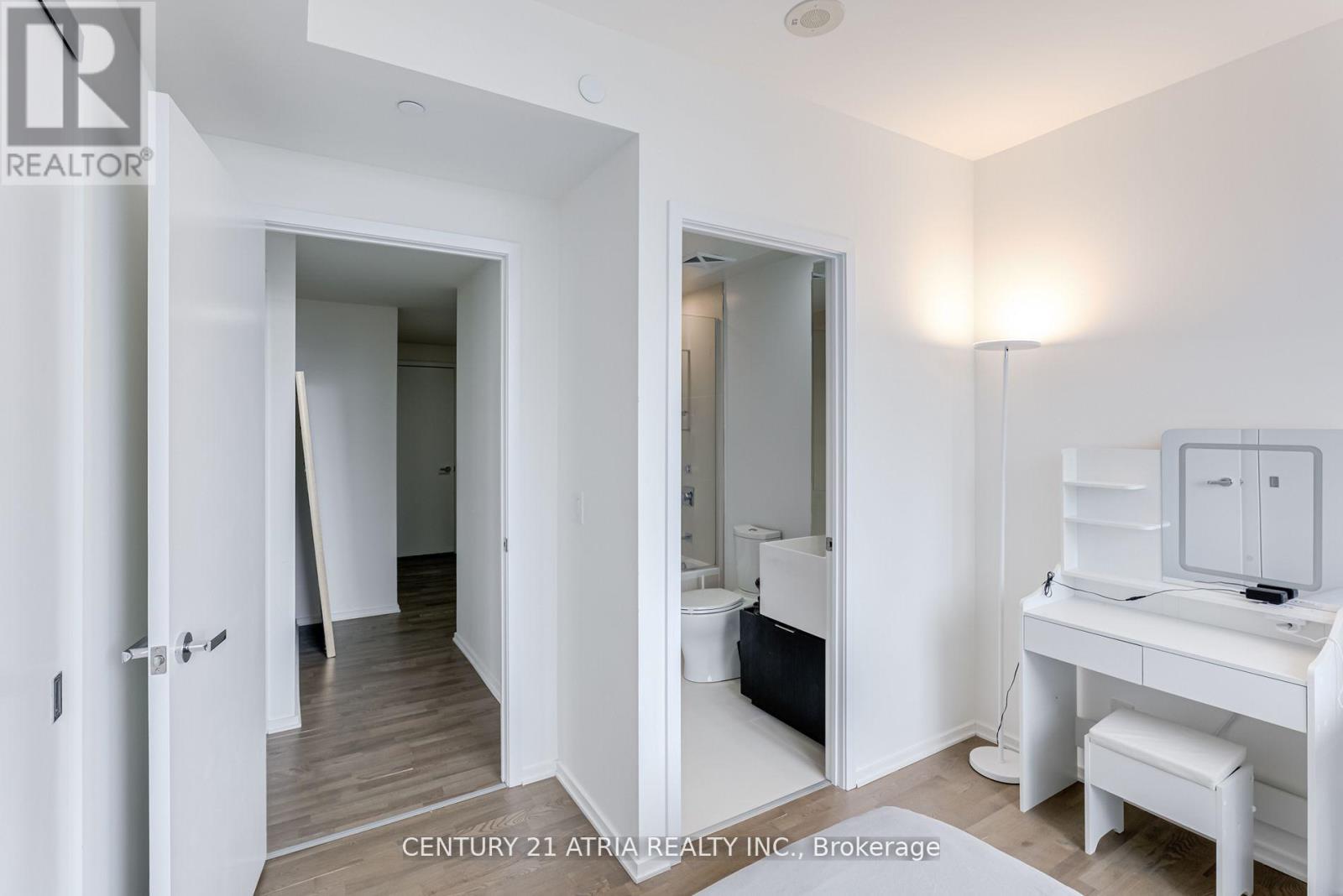 2104 - 1 Bloor Street E, Toronto, Ontario  M4W 0A8 - Photo 17 - C13168534