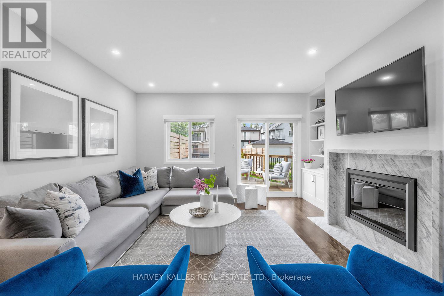 136 Bedford Park Avenue, Toronto, Ontario  M5M 1J1 - Photo 2 - C13168558