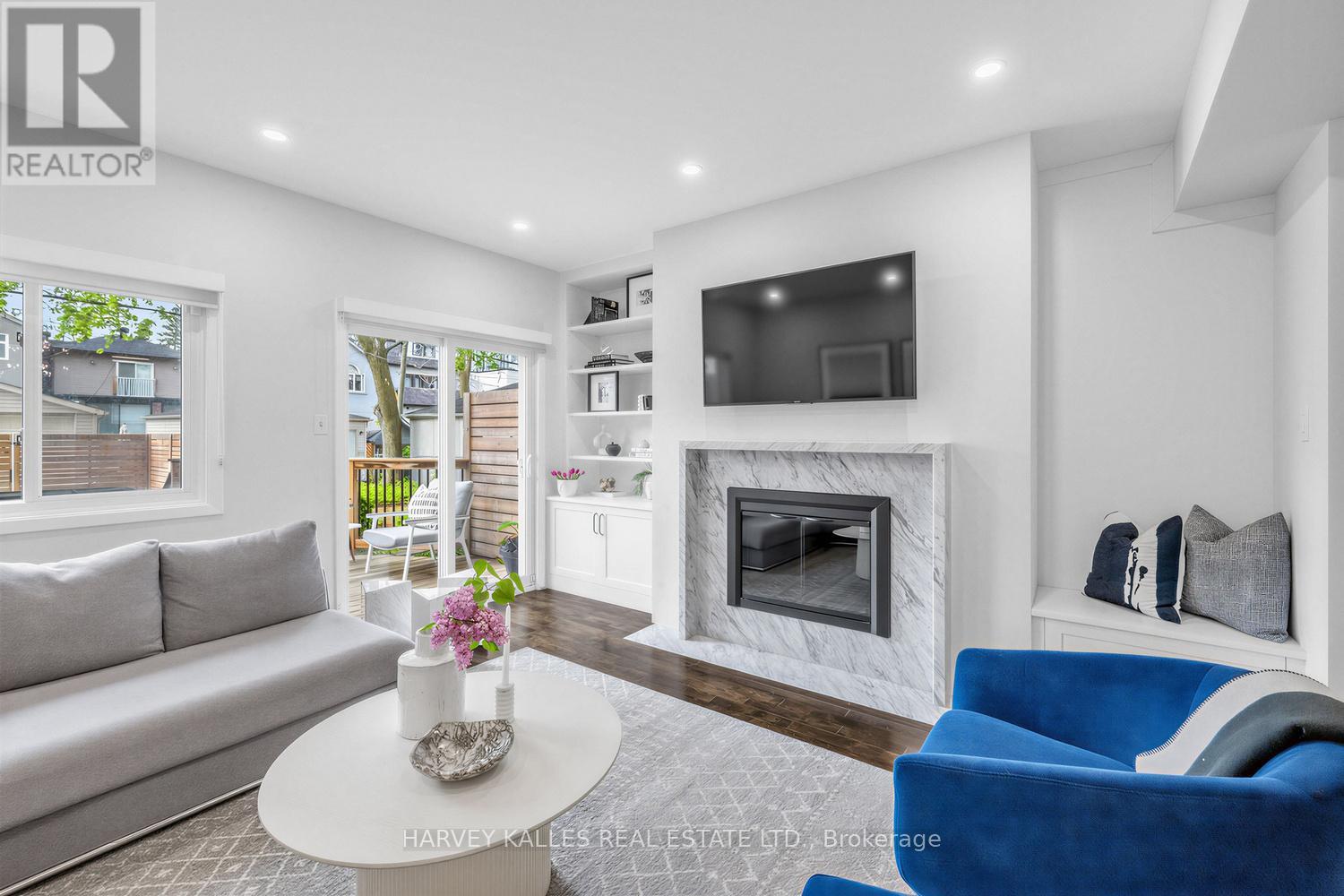 136 Bedford Park Avenue, Toronto, Ontario  M5M 1J1 - Photo 3 - C13168558