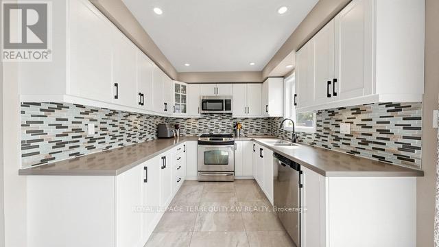 115 Micmac Crescent, Toronto, Ontario  M2H 2K1 - Photo 9 - C13168560