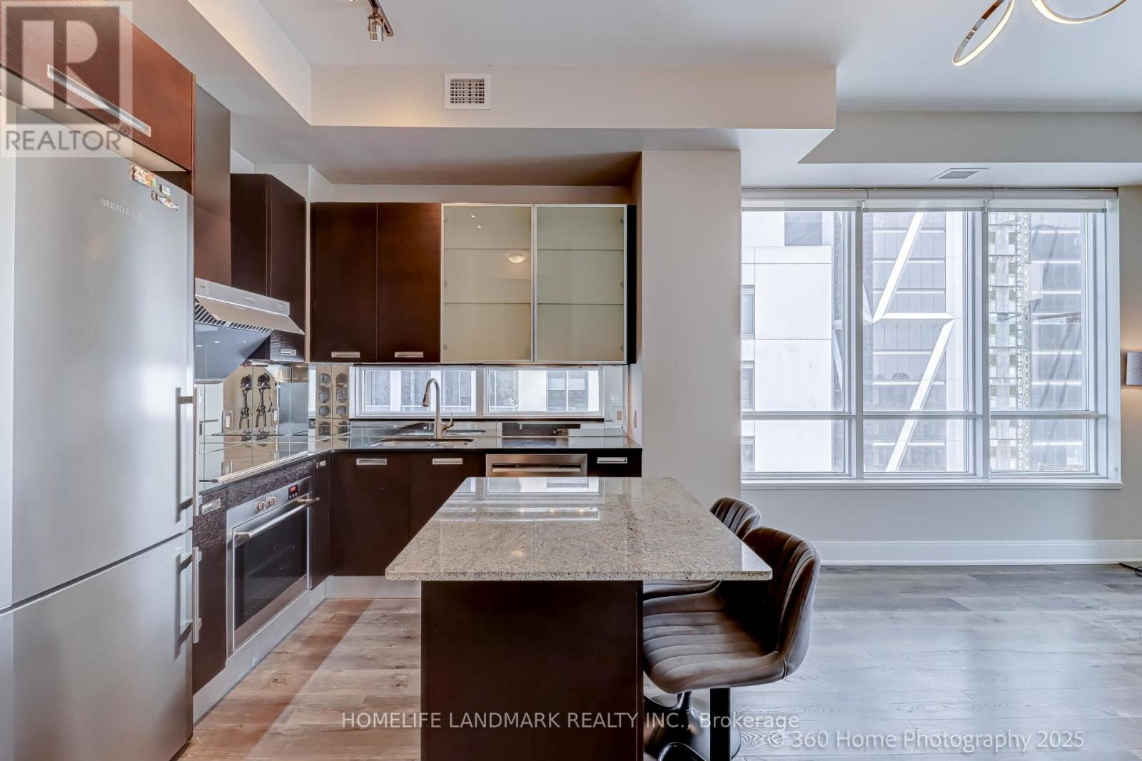 2801 - 21 Balmuto Street, Toronto, Ontario  M4Y 1W4 - Photo 3 - C13168566