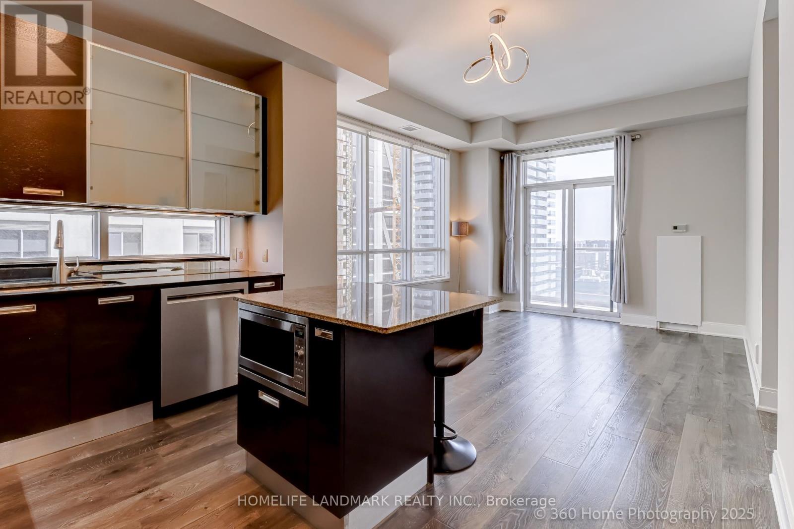 2801 - 21 Balmuto Street, Toronto, Ontario  M4Y 1W4 - Photo 4 - C13168566
