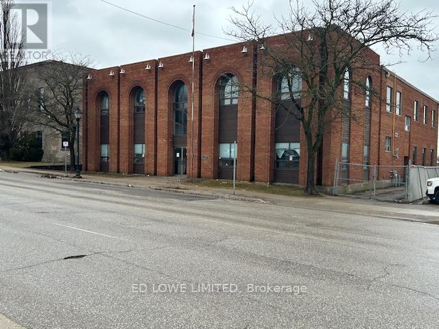 31 COLBORNE STREET E, Orillia, Ontario