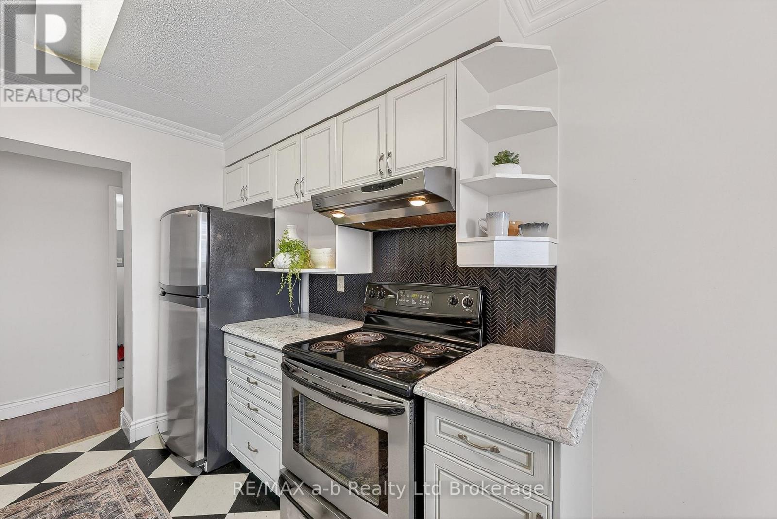 402 - 75 Bridge Street E, Tillsonburg, Ontario  N4G 1T1 - Photo 12 - X13079408