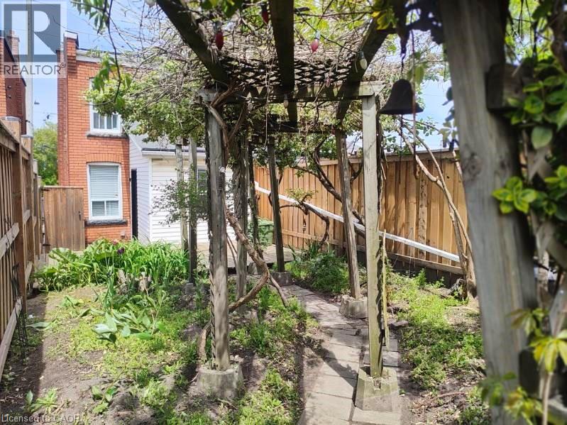 187 Barton Street W, Hamilton, Ontario  L8R 2H3 - Photo 18 - 40831749
