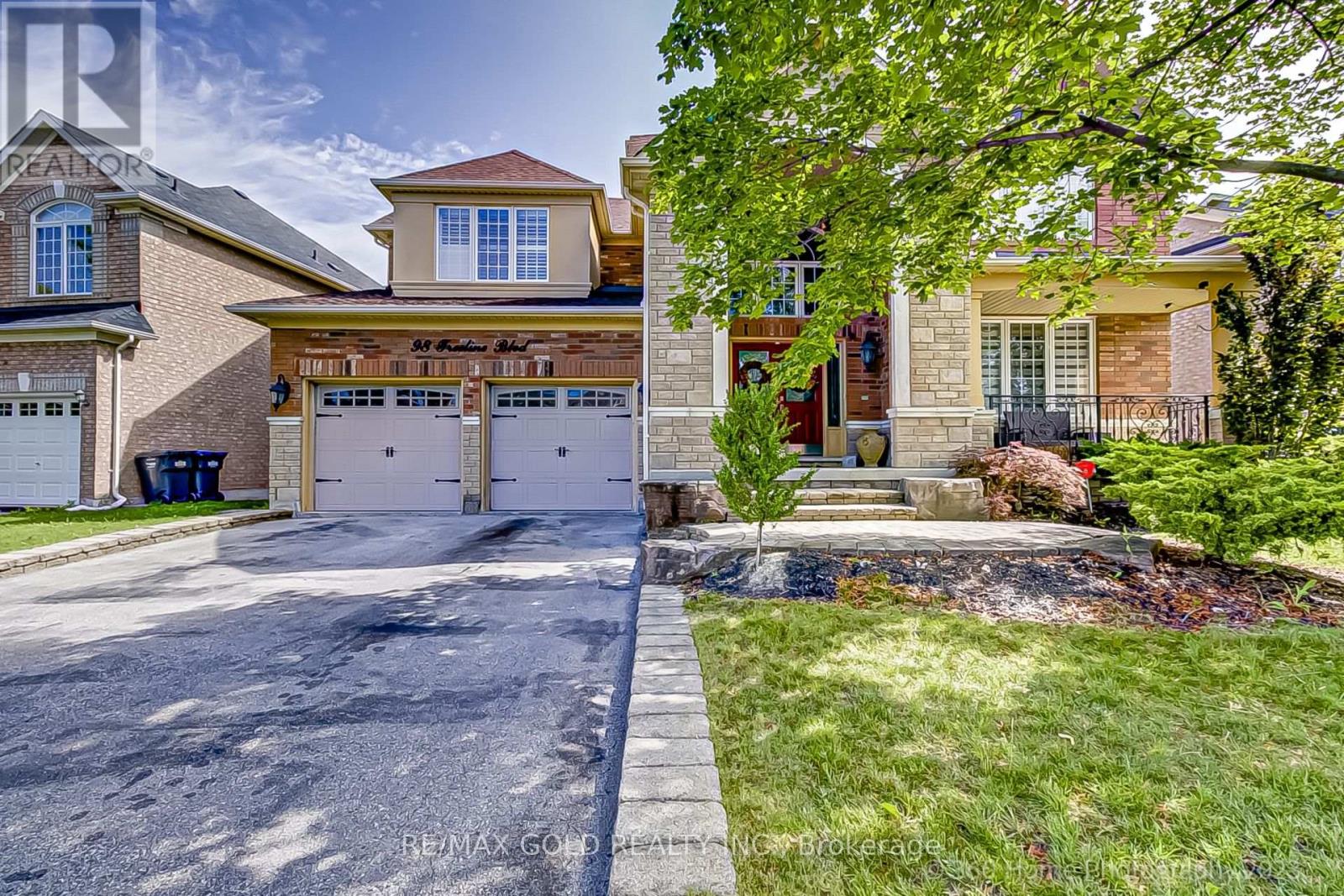 98 TREELINE BOULEVARD, Brampton, Ontario