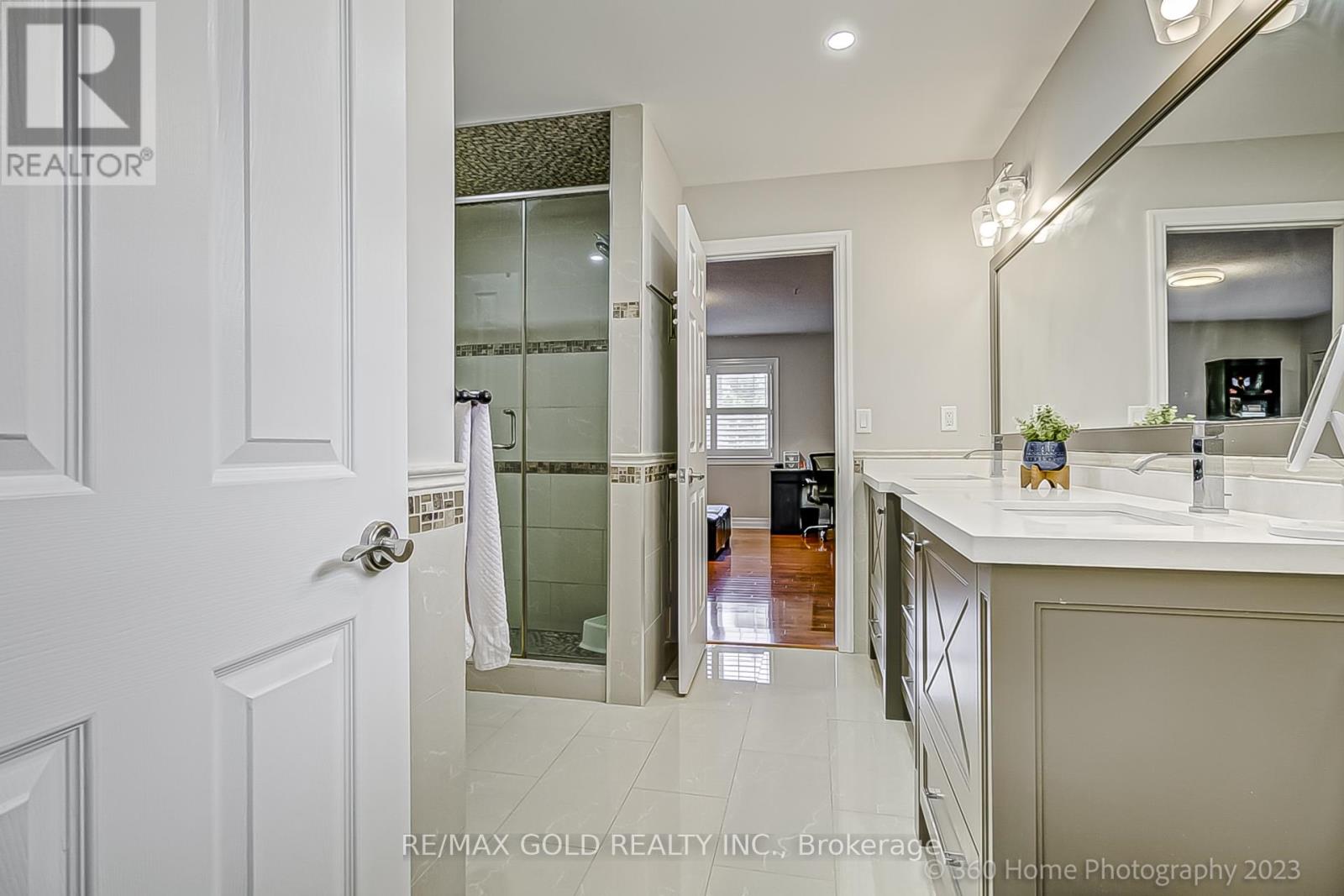 98 Treeline Boulevard, Brampton, Ontario  L6P 1A2 - Photo 23 - W13168580