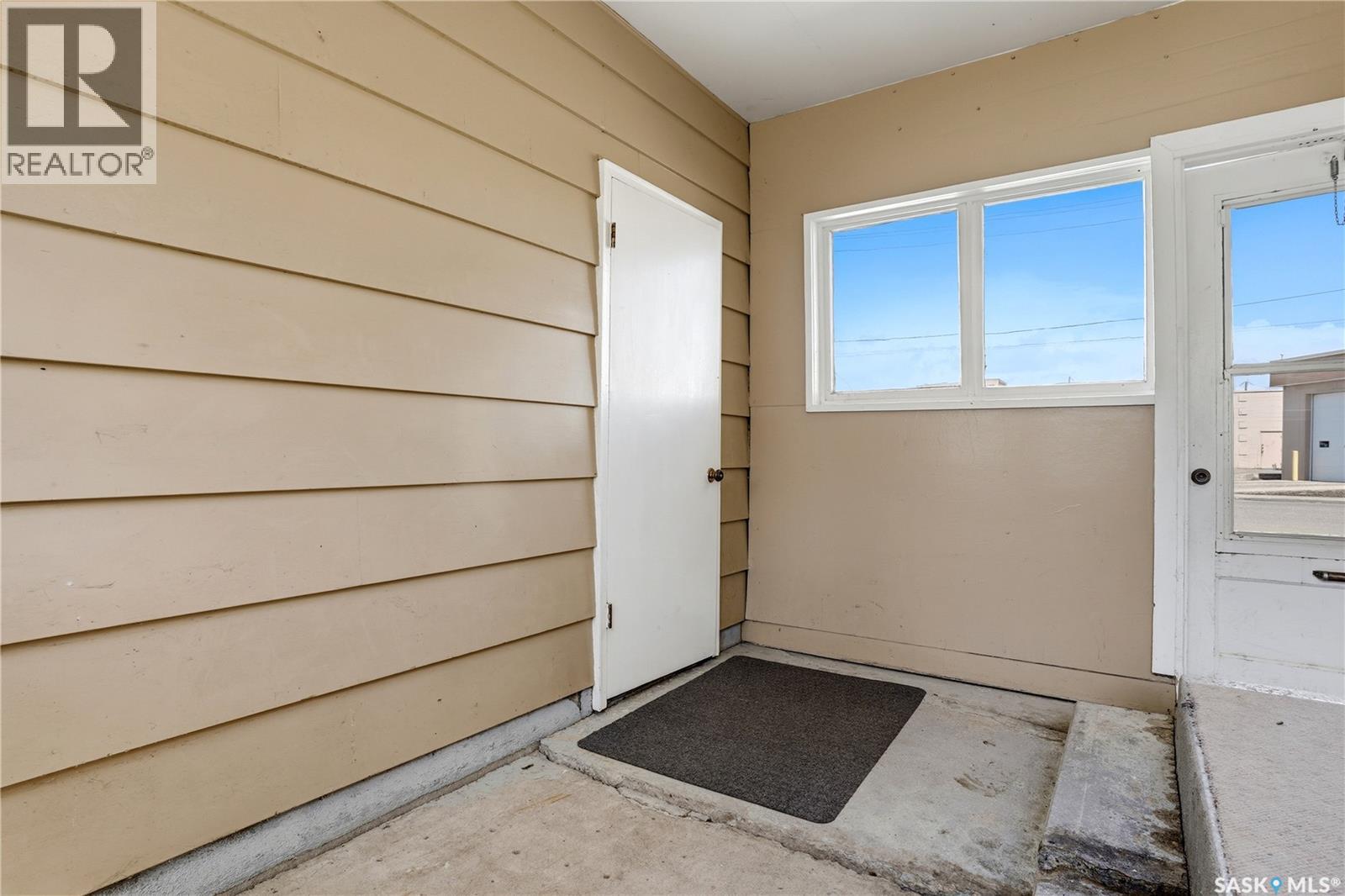 2500 Rothwell Street, Regina, Saskatchewan  S4N 2C8 - Photo 38 - SK036985