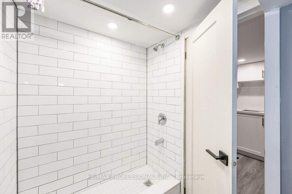 Lower - 15 Wexford Avenue N, Hamilton, Ontario  L8H 4M2 - Photo 10 - X13168526