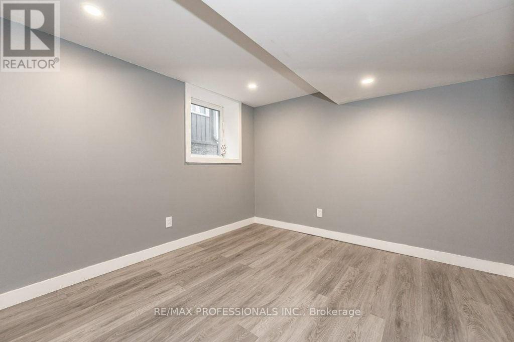 Lower - 15 Wexford Avenue N, Hamilton, Ontario  L8H 4M2 - Photo 5 - X13168526
