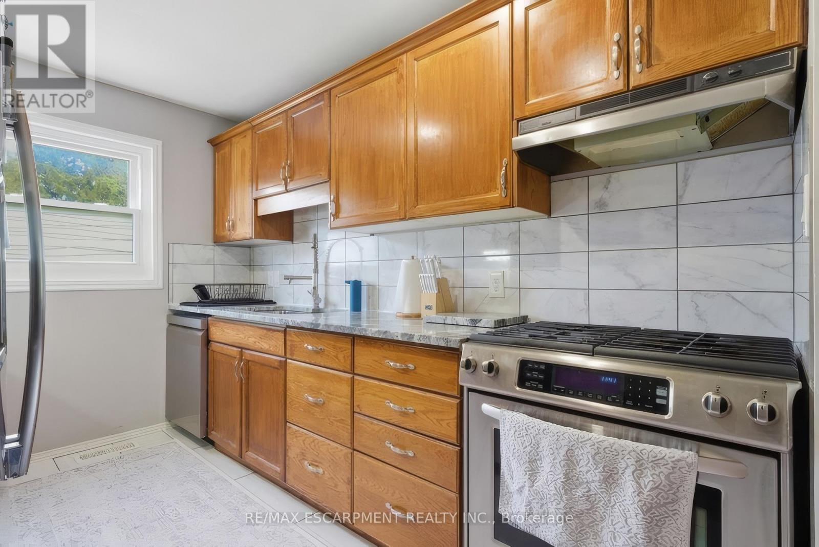 K - 653 Albert Street, Waterloo, Ontario  N2L 3V5 - Photo 13 - X13168594
