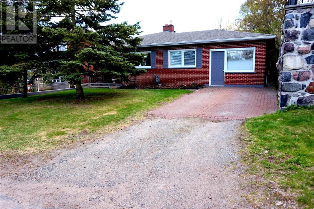 85 Front Street, Sudbury, Ontario  P3E 3K8 - Photo 2 - 2126587