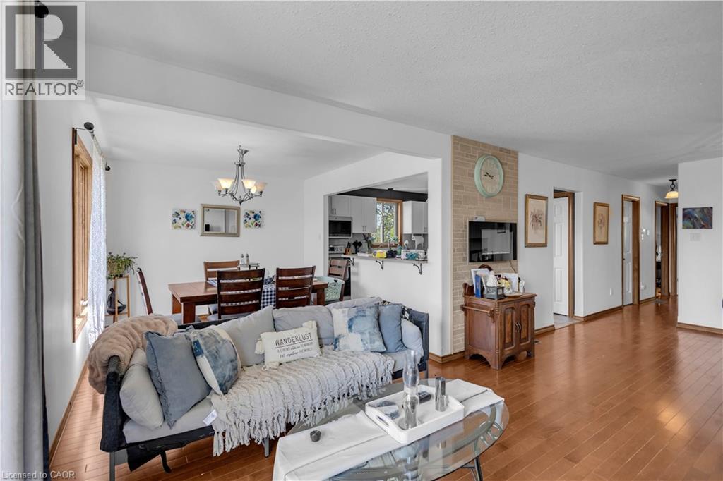 47 Sunnyside Drive, St. George, Ontario  N0E 1N0 - Photo 8 - 40829102