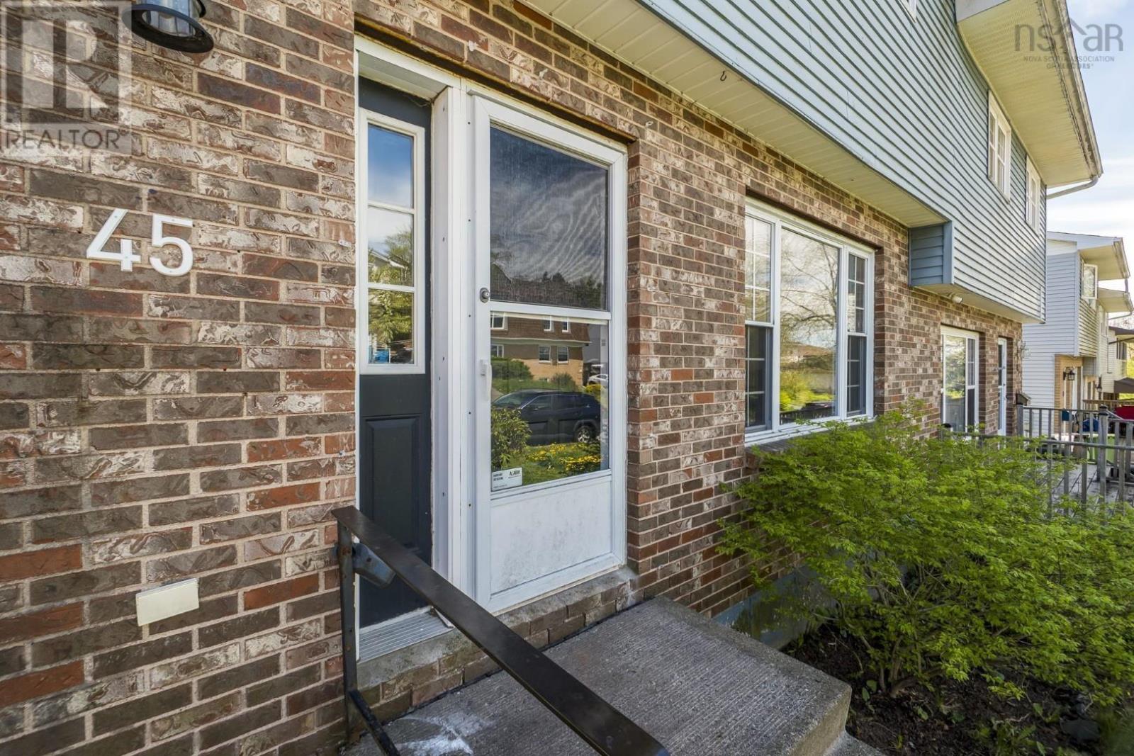 45 Regal Road, Dartmouth, Nova Scotia  B2W 4E9 - Photo 2 - 202611988