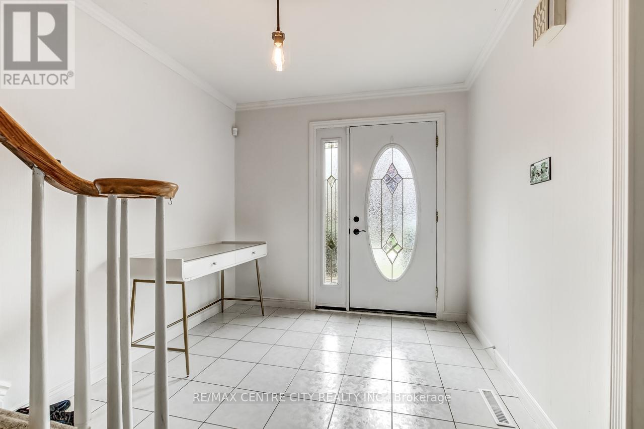 10 Runnymede Crescent, London North, Ontario  N6G 1Z8 - Photo 4 - X13168716