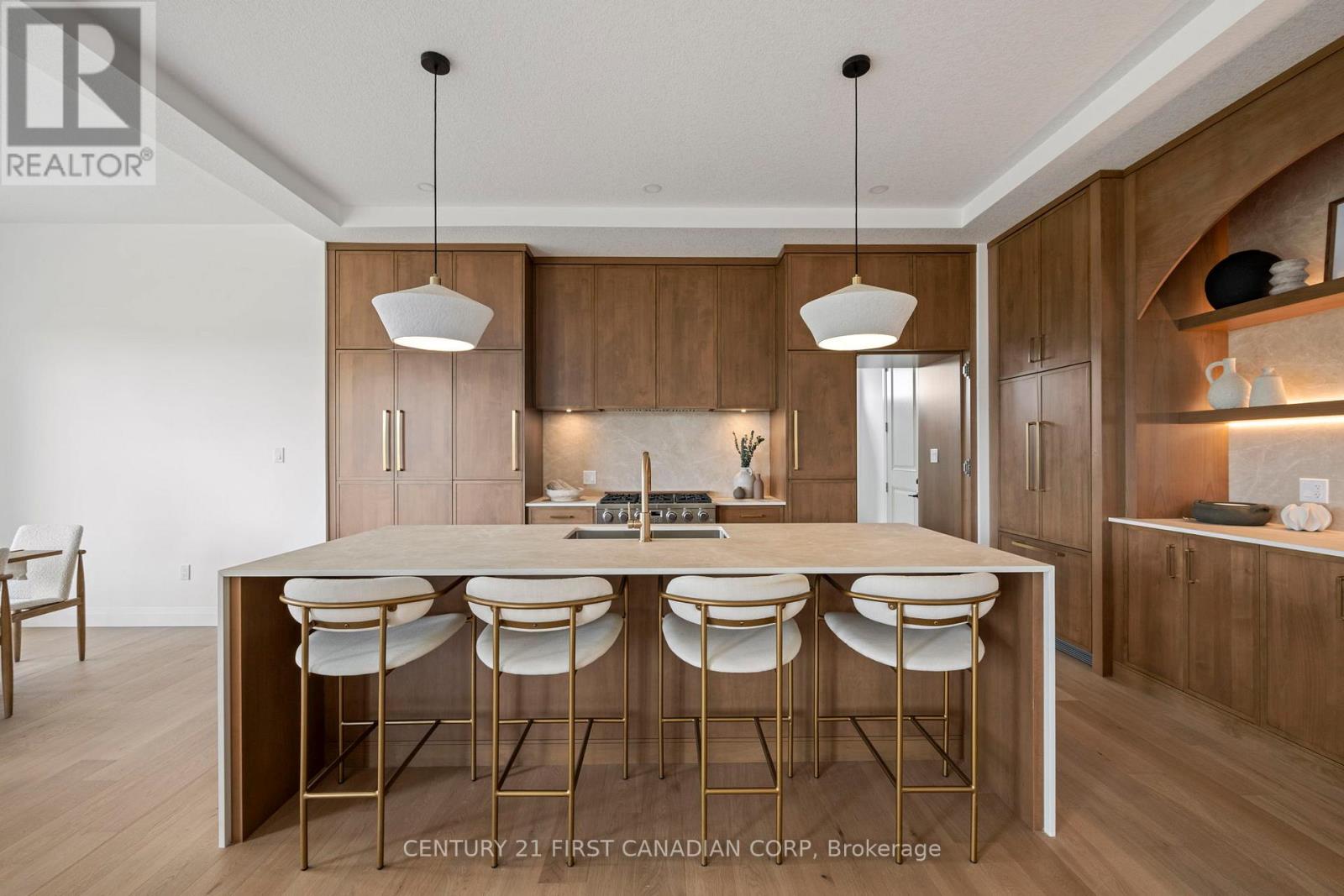207 Foxborough Place, Thames Centre, Ontario  N0M 2P0 - Photo 3 - X13168766