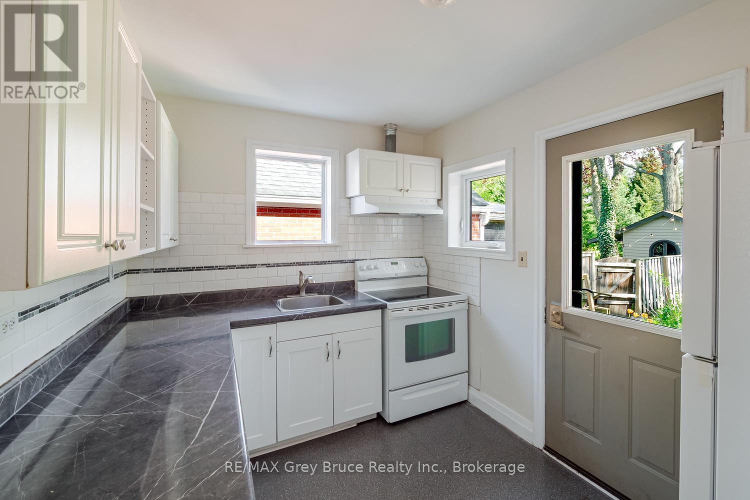 129 3rd A Street W, Owen Sound, Ontario N4K 3J6 - Photo 14 - X13168702