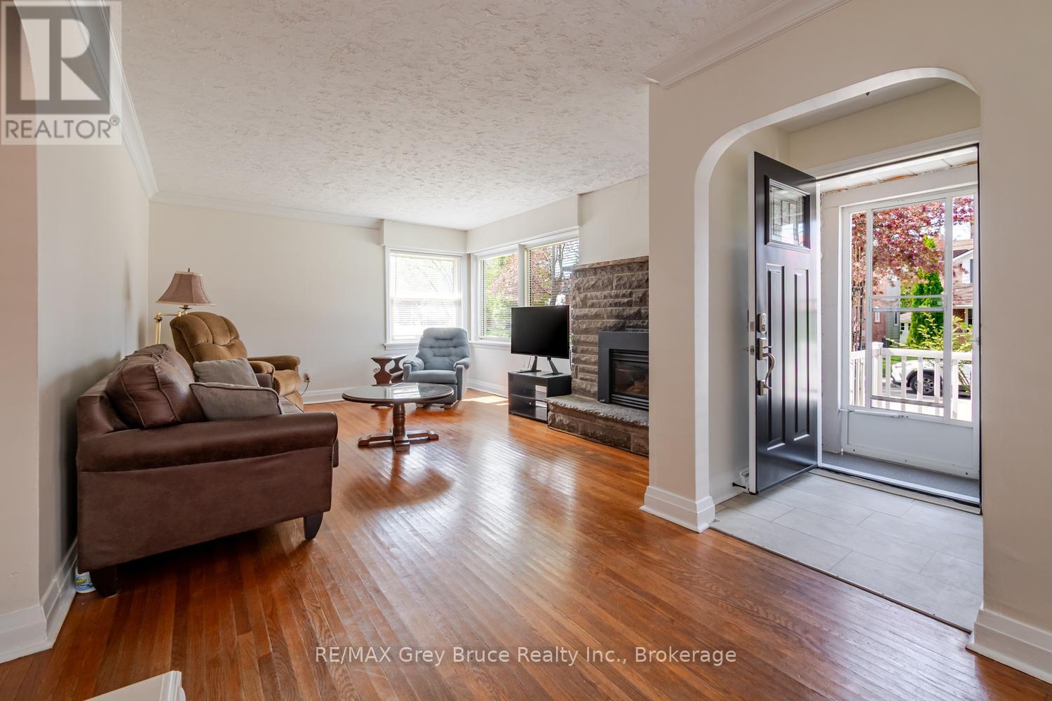129 3rd A Street W, Owen Sound, Ontario N4K 3J6 - Photo 5 - X13168702