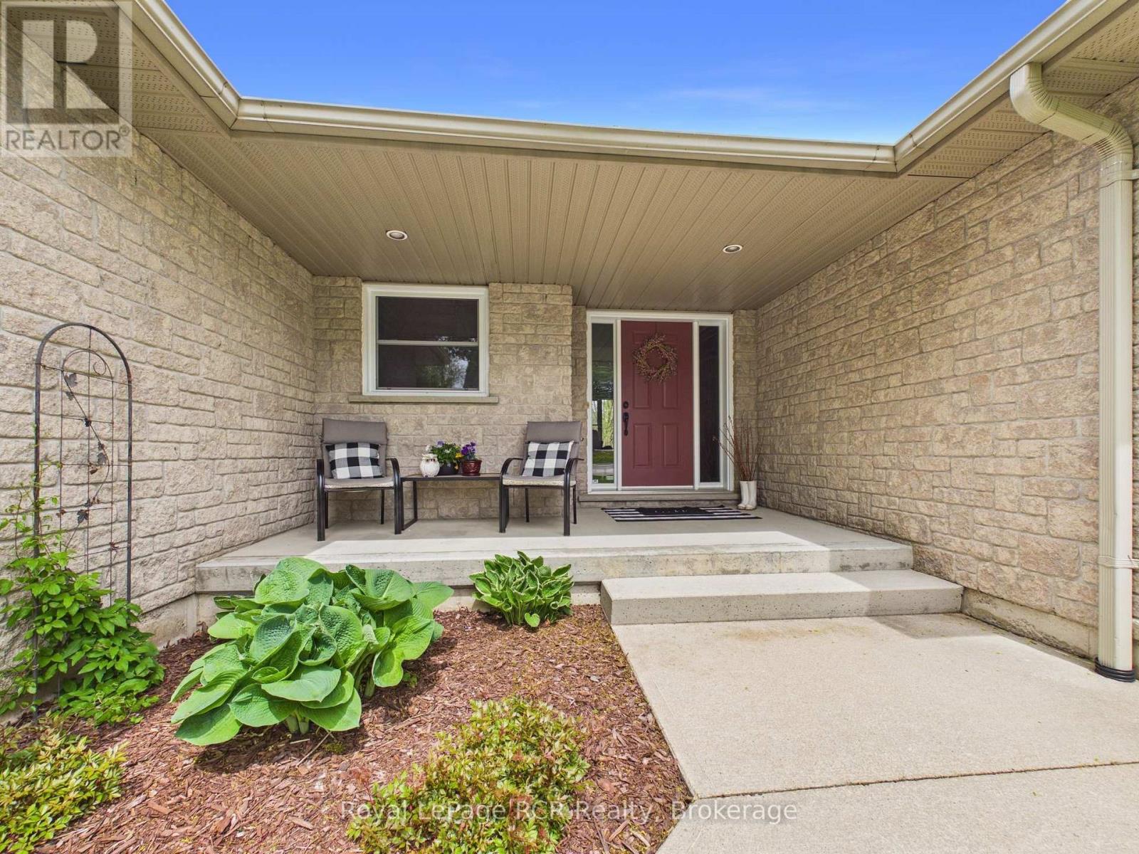 75 Alfred Street W, North Huron, Ontario N0G 2W0 - Photo 2 - X13168714
