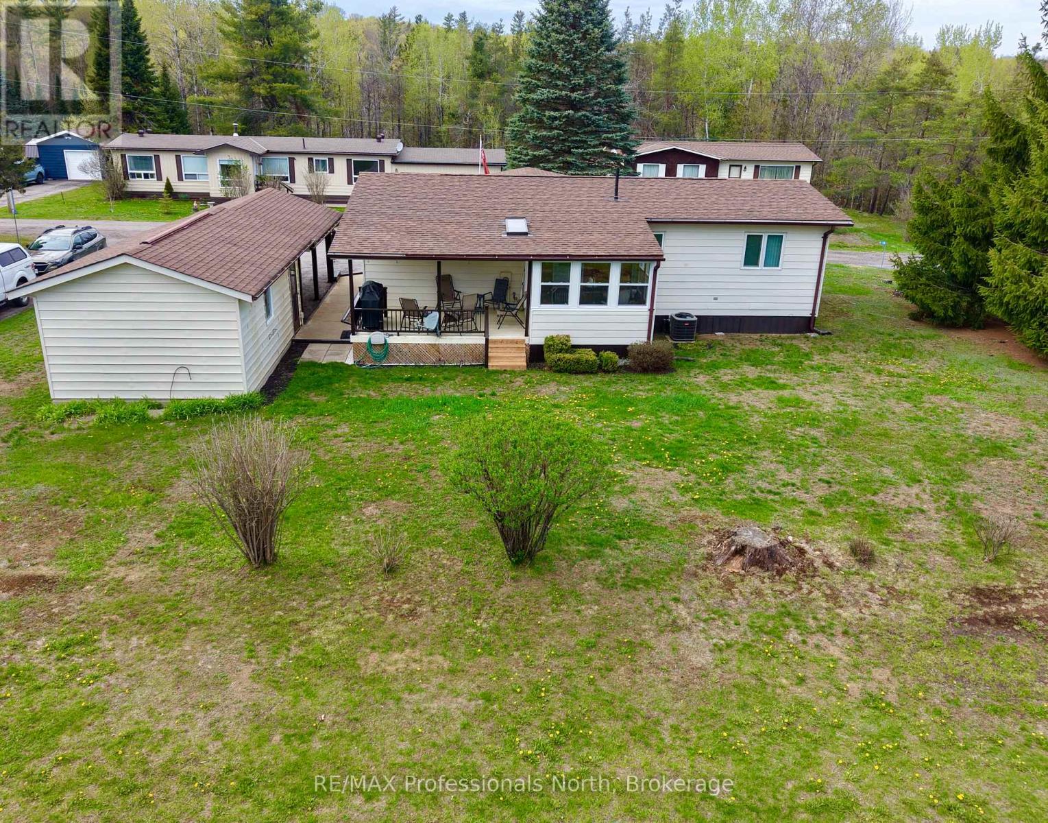 1094 Seventh Lane, Minden Hills, Ontario K0M 2K0 - Photo 13 - X13168846