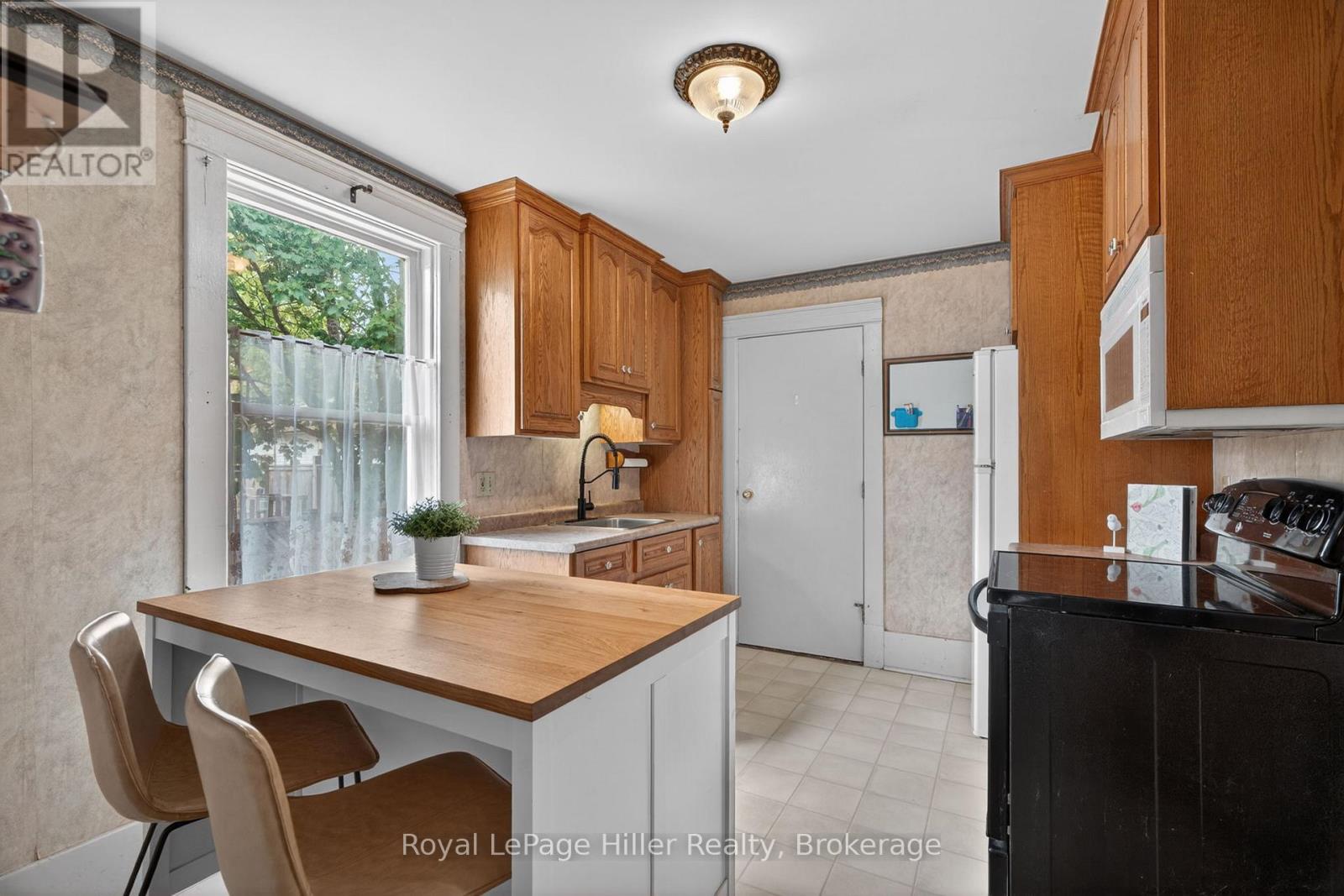 211 Nelson Street, Stratford, Ontario N5A 2K4 - Photo 19 - X13168888