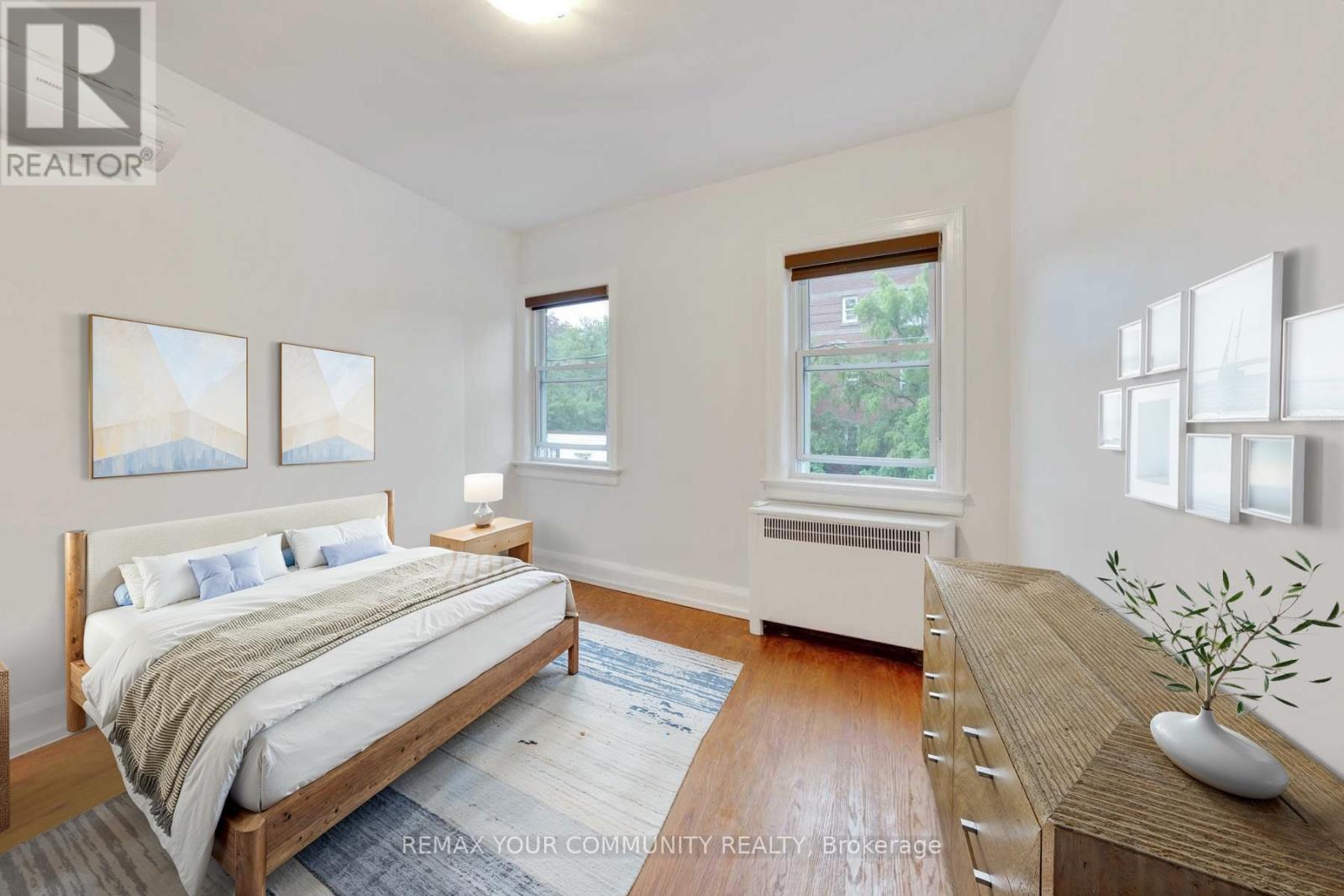 2nd Floor - 864 Millwood Road N, Toronto, Ontario  M4G 1W6 - Photo 6 - C13168814