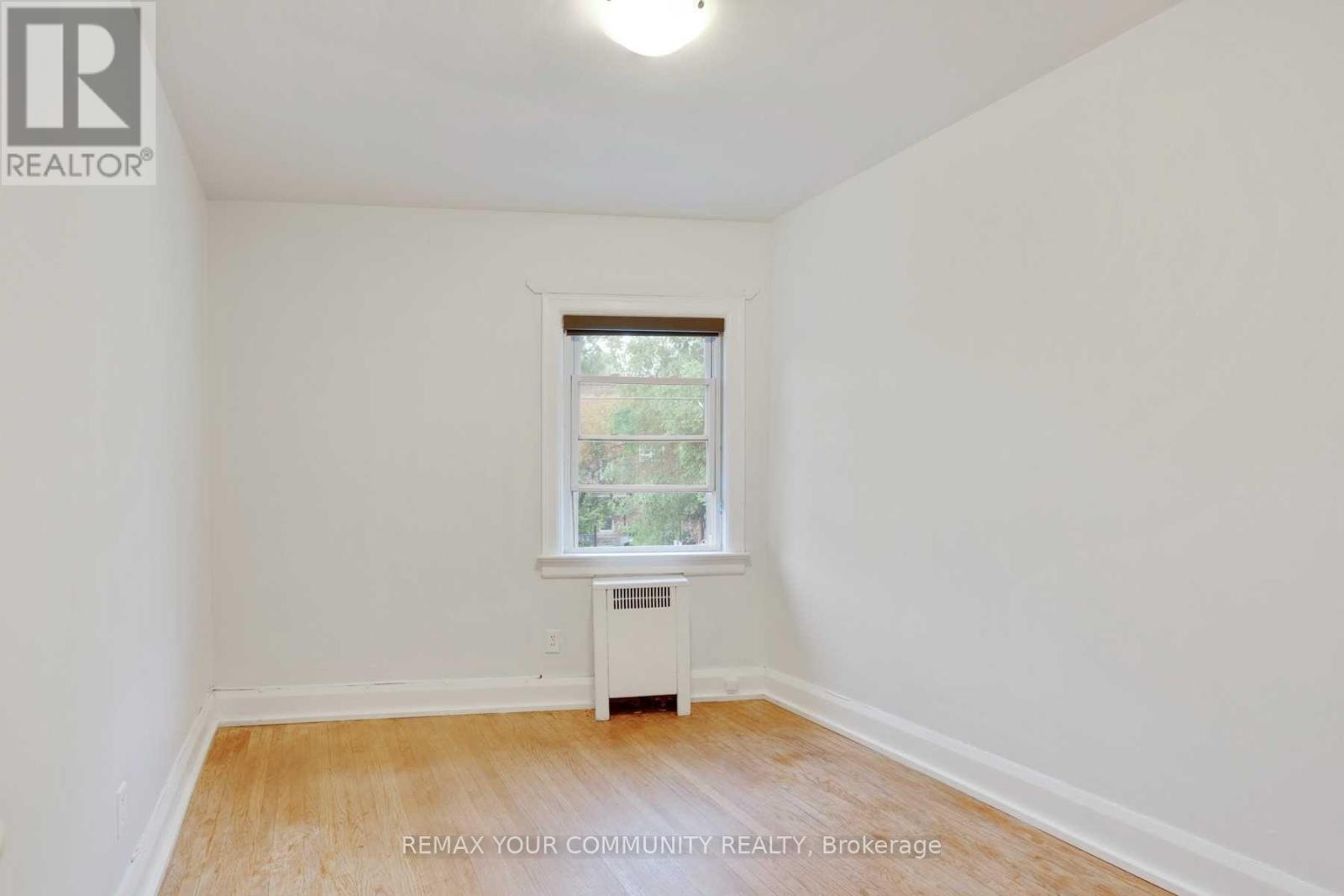 2nd Floor - 864 Millwood Road N, Toronto, Ontario  M4G 1W6 - Photo 9 - C13168814