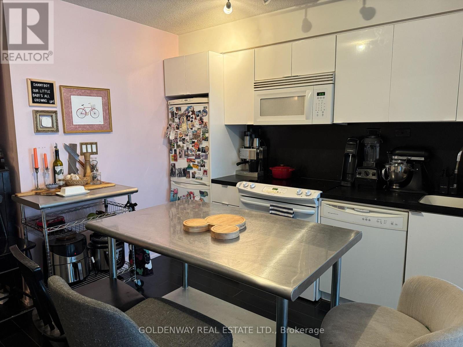 956 - 10 Capreol Court, Toronto, Ontario  M5V 4B3 - Photo 14 - C13168926