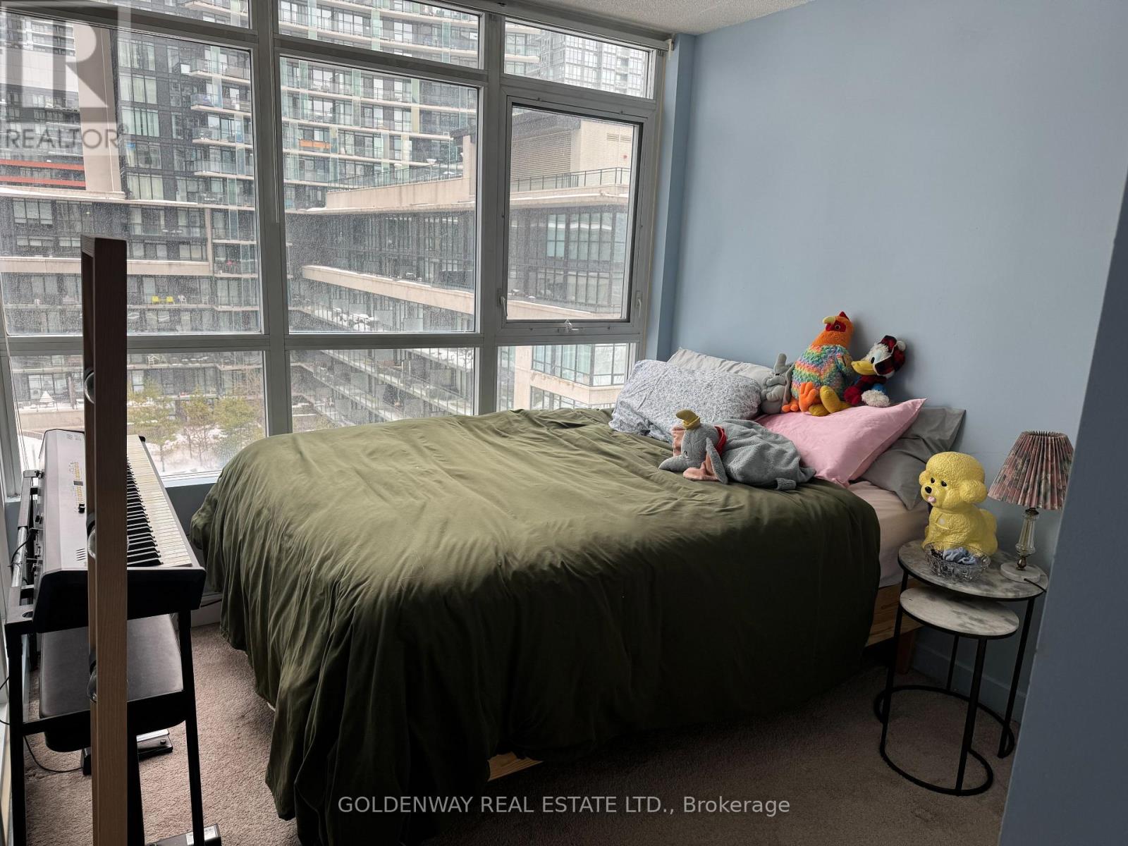 956 - 10 Capreol Court, Toronto, Ontario  M5V 4B3 - Photo 2 - C13168926