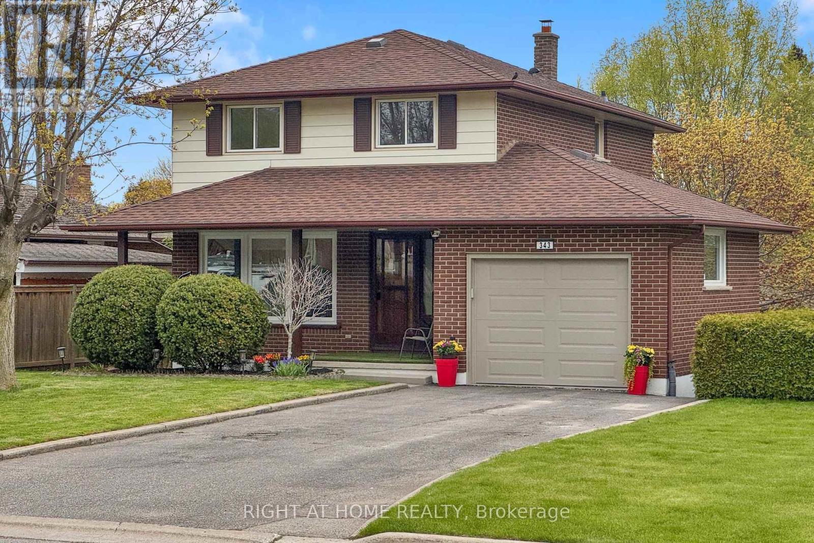 343 FAIRLAWN STREET, Oshawa, Ontario