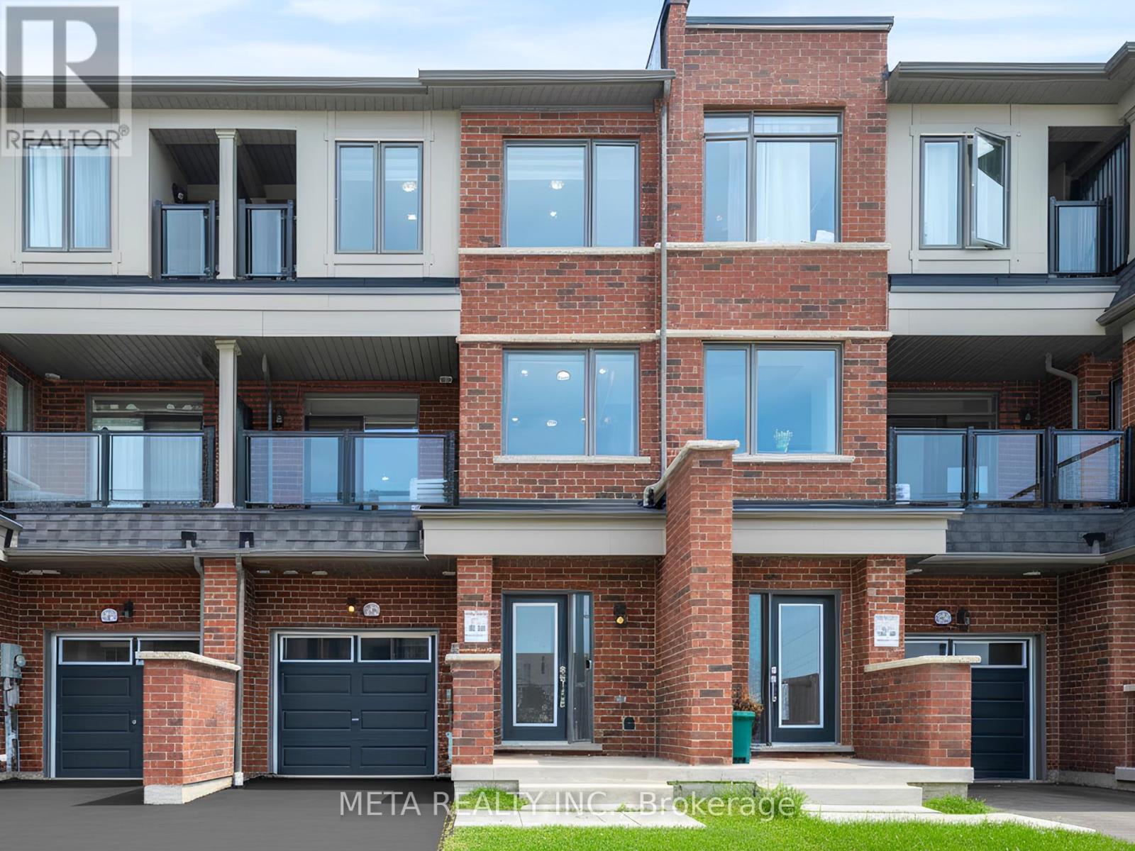 2004 CAMERON LOTT CRESCENT, Oshawa, Ontario