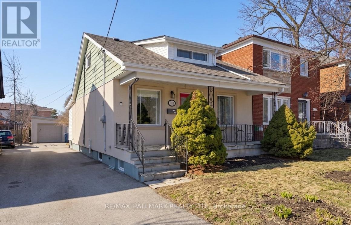 1002 VICTORIA PARK AVENUE, Toronto, Ontario