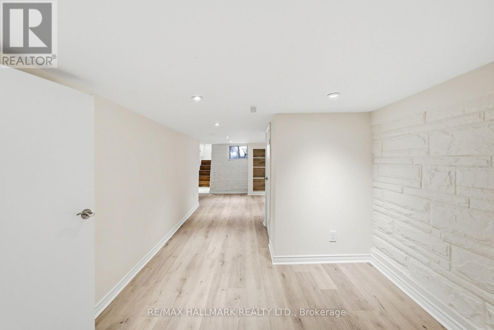 1002 Victoria Park Avenue, Toronto, Ontario  M4B 2J6 - Photo 36 - E13168706