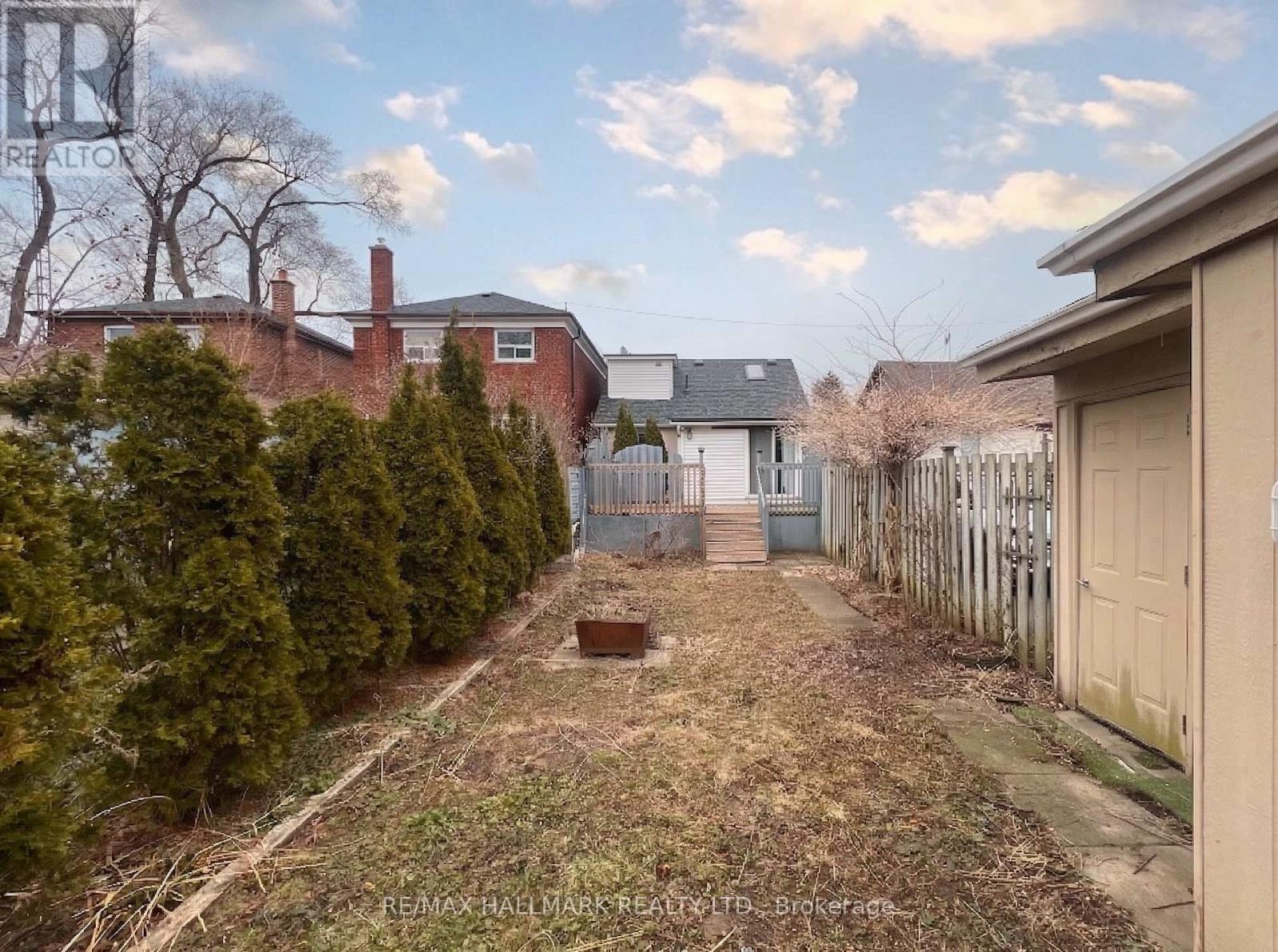 1002 Victoria Park Avenue, Toronto, Ontario  M4B 2J6 - Photo 44 - E13168706