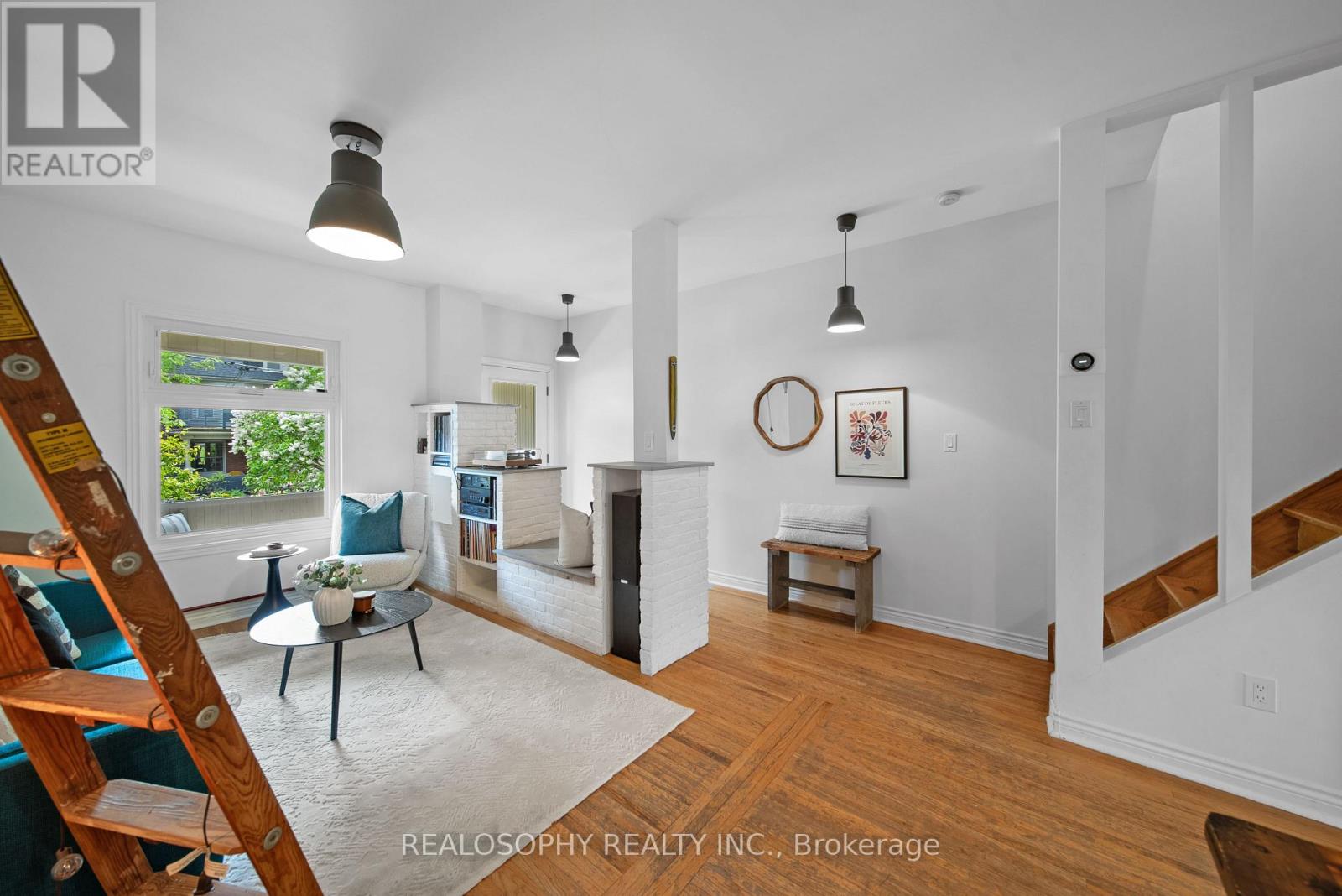 118 Ivy Avenue, Toronto, Ontario  M4L 2H7 - Photo 7 - E13168782