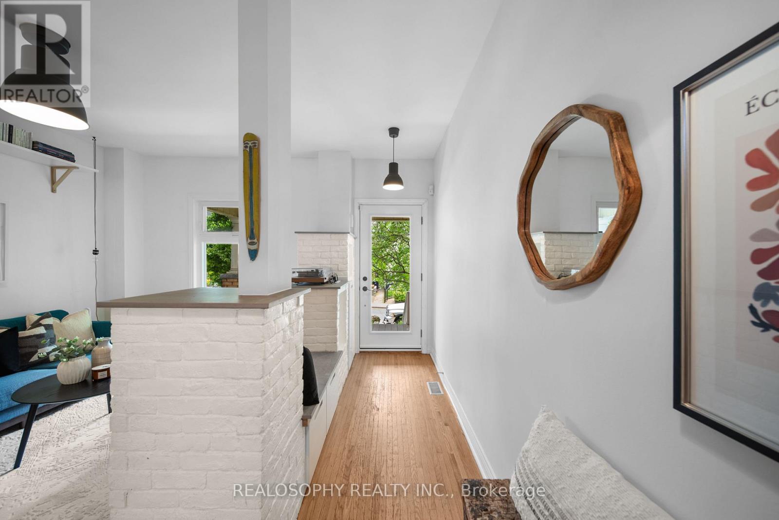 118 Ivy Avenue, Toronto, Ontario  M4L 2H7 - Photo 8 - E13168782