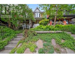 118 IVY AVENUE, Toronto, Ontario