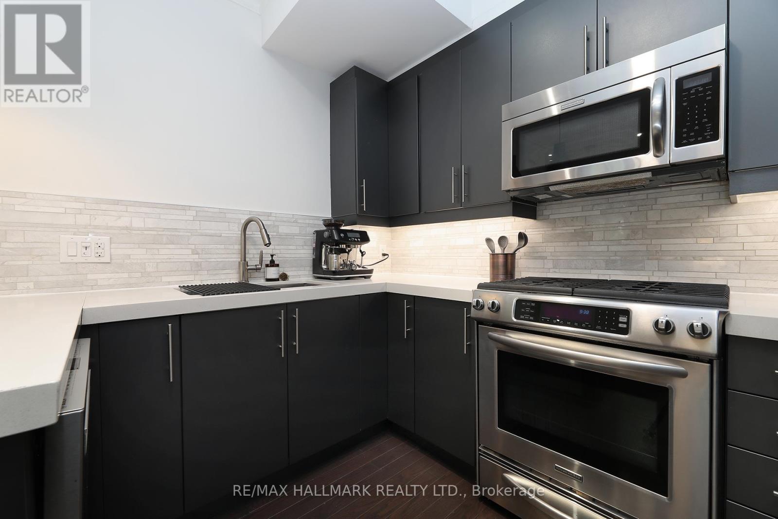 F - 1185 Queen Street E, Toronto, Ontario  M4M 1L6 - Photo 11 - E13168810