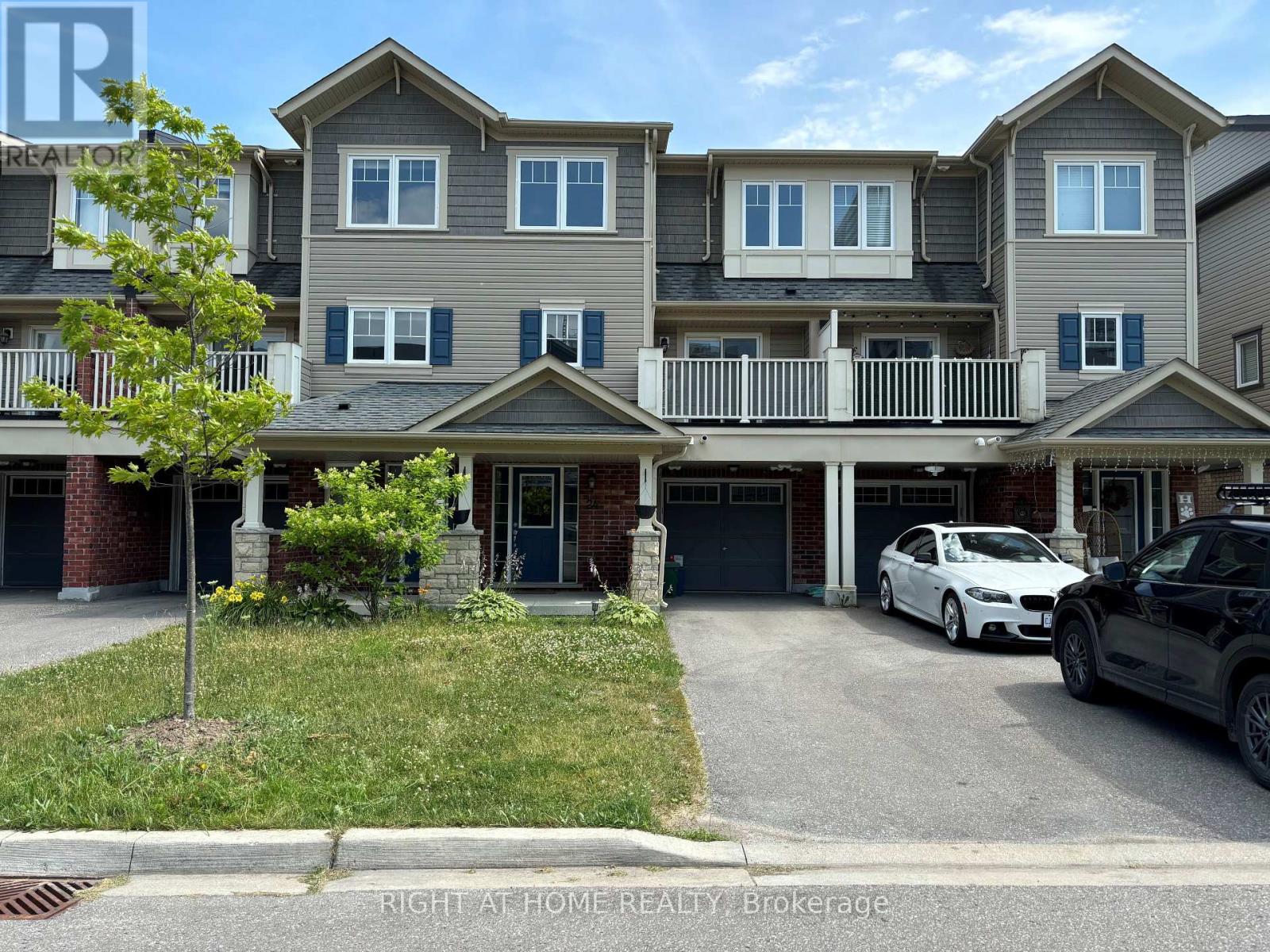 24 NEARCO CRESCENT, Oshawa, Ontario