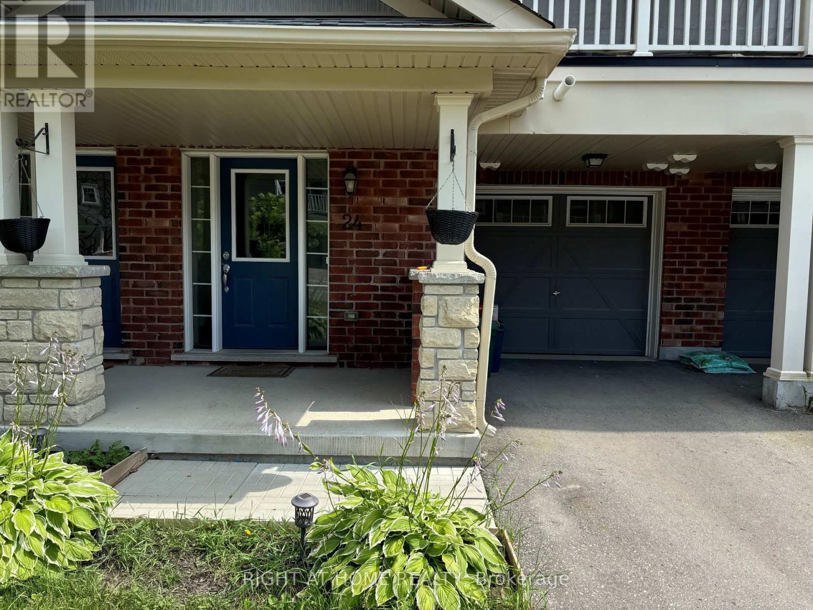 24 Nearco Crescent, Oshawa, Ontario  L1L 0J4 - Photo 2 - E13168878