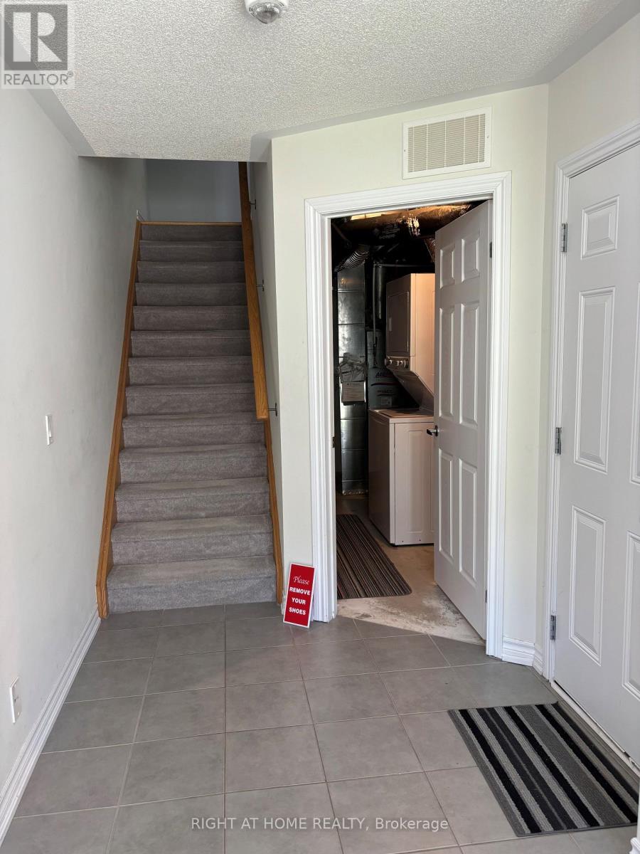 24 Nearco Crescent, Oshawa, Ontario  L1L 0J4 - Photo 4 - E13168878