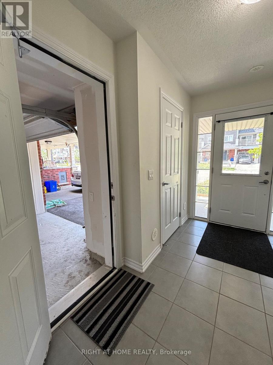 24 Nearco Crescent, Oshawa, Ontario  L1L 0J4 - Photo 5 - E13168878