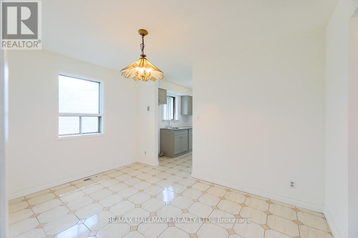 767 Midland Avenue, Toronto, Ontario  M1K 4E5 - Photo 9 - E13168898