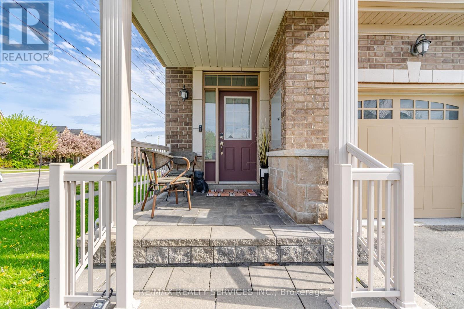 56 Rimrock Crescent, Whitby, Ontario  L1N 0E5 - Photo 3 - E13168976