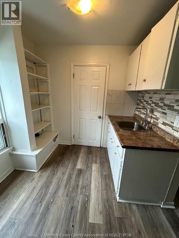 3153 Peter Street Unit# Upper, Windsor, Ontario N9C 1H3 - Photo 4 - 26012003
