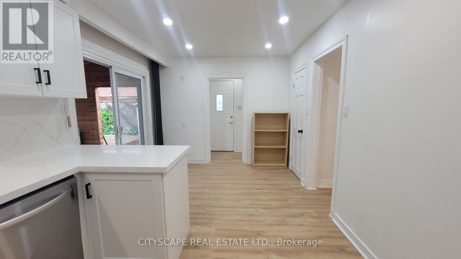 3450 Ellengale Drive, Mississauga, Ontario  L5C 1Z7 - Photo 33 - W13164118